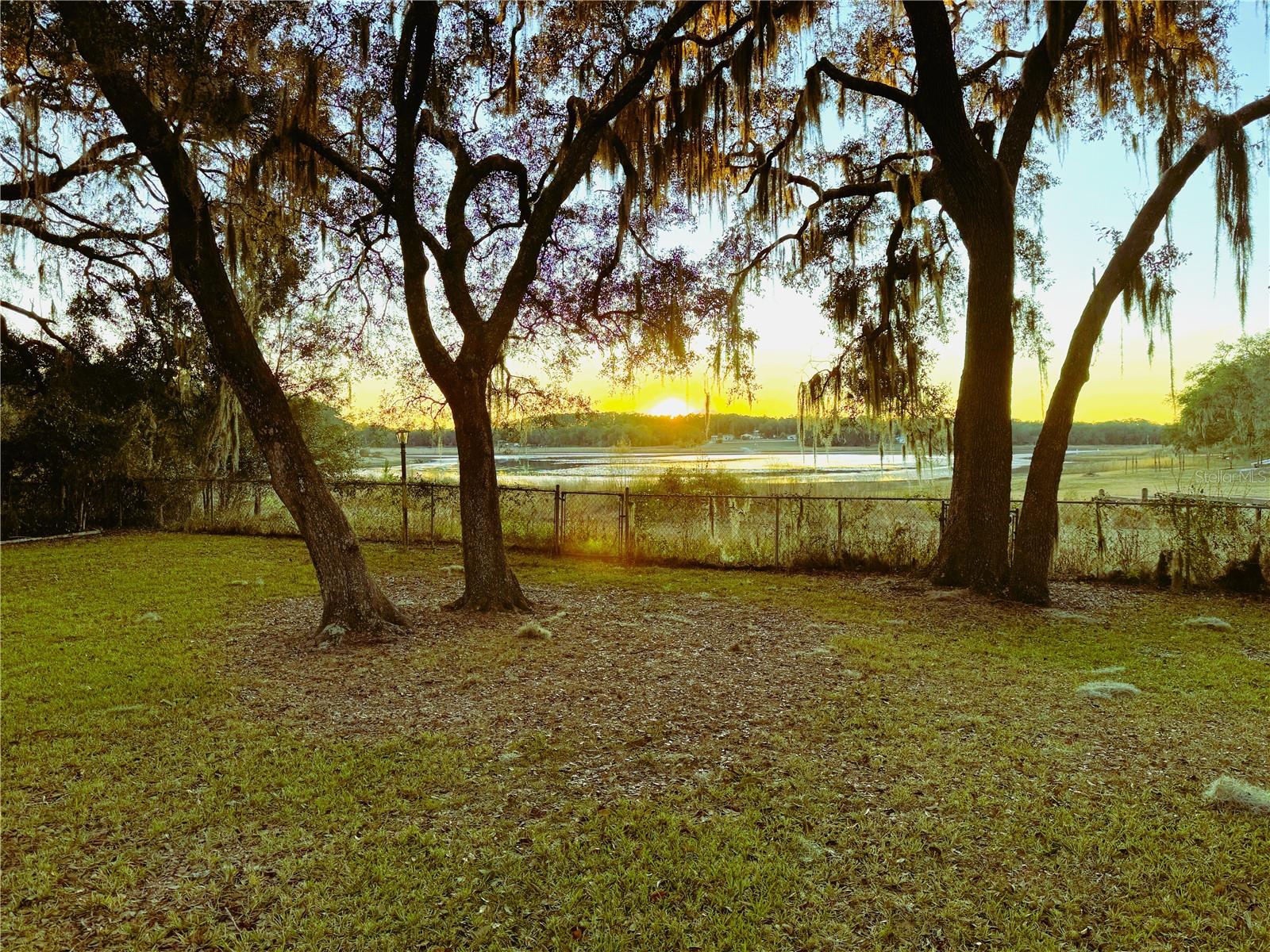 RAINBOW LAKES ESTATES - Residential