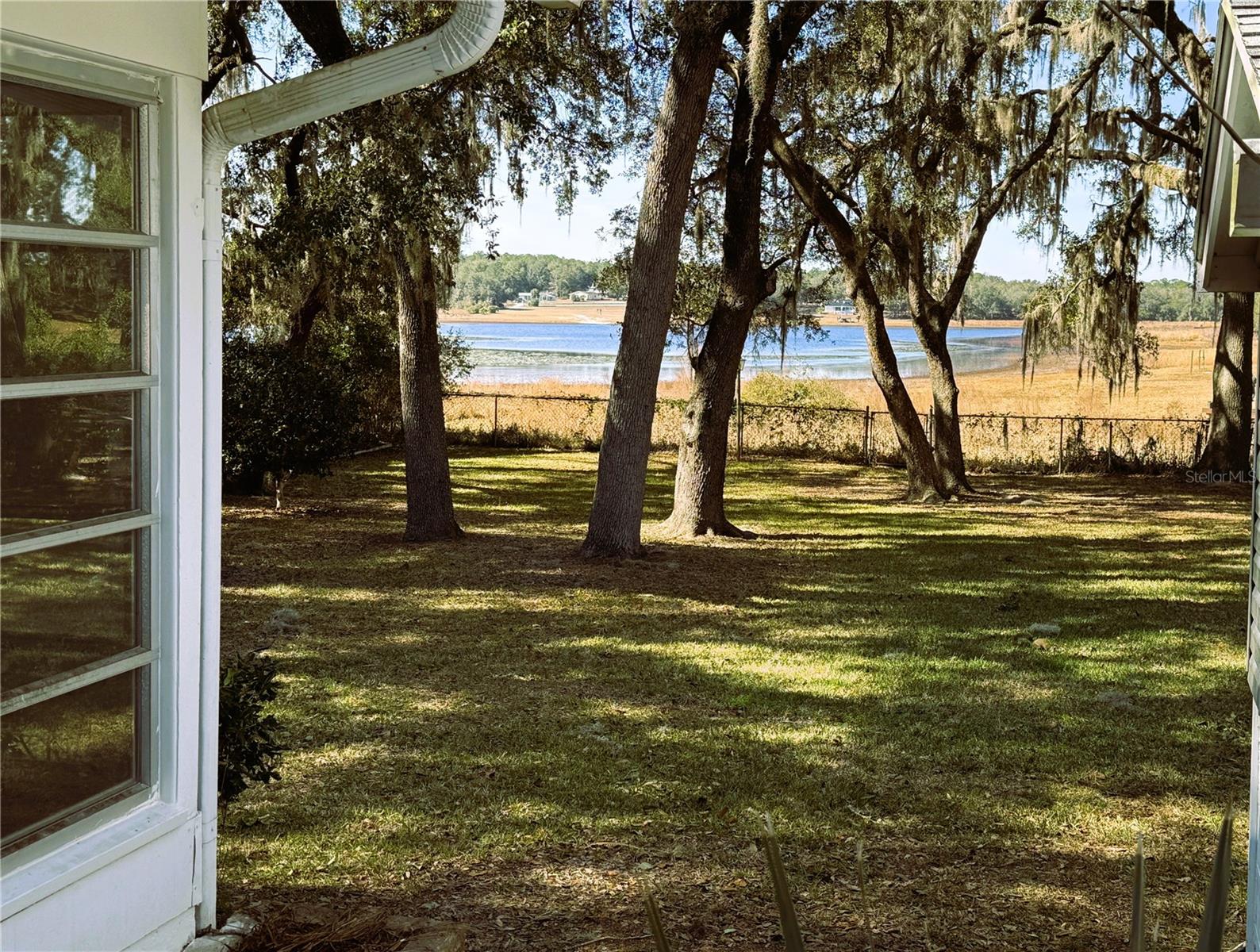 RAINBOW LAKES ESTATES - Residential