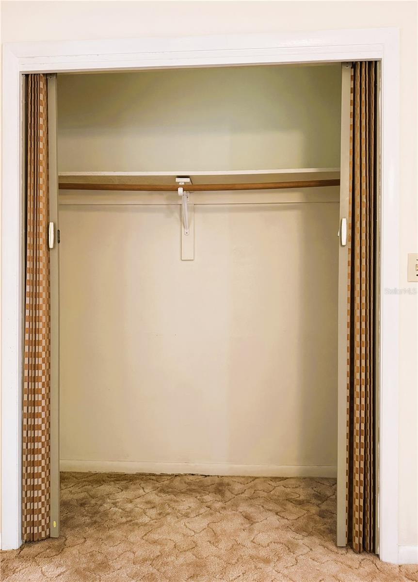 RAINBOW LAKES ESTATES - Residential