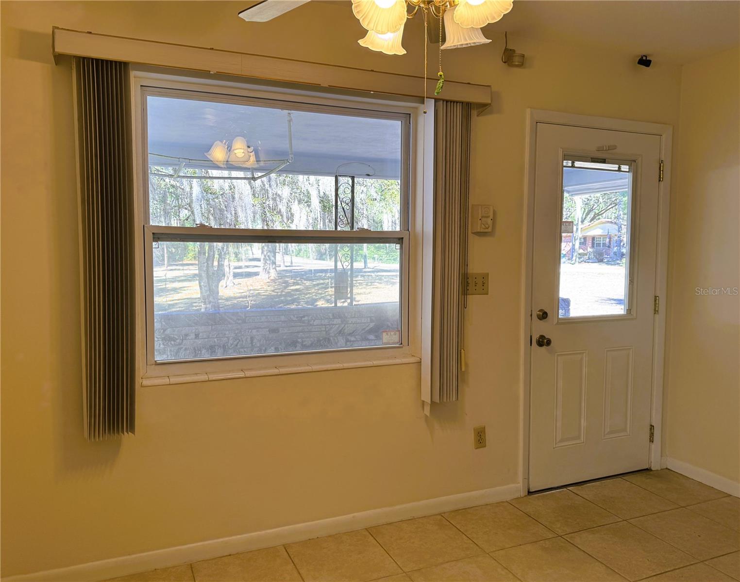 RAINBOW LAKES ESTATES - Residential