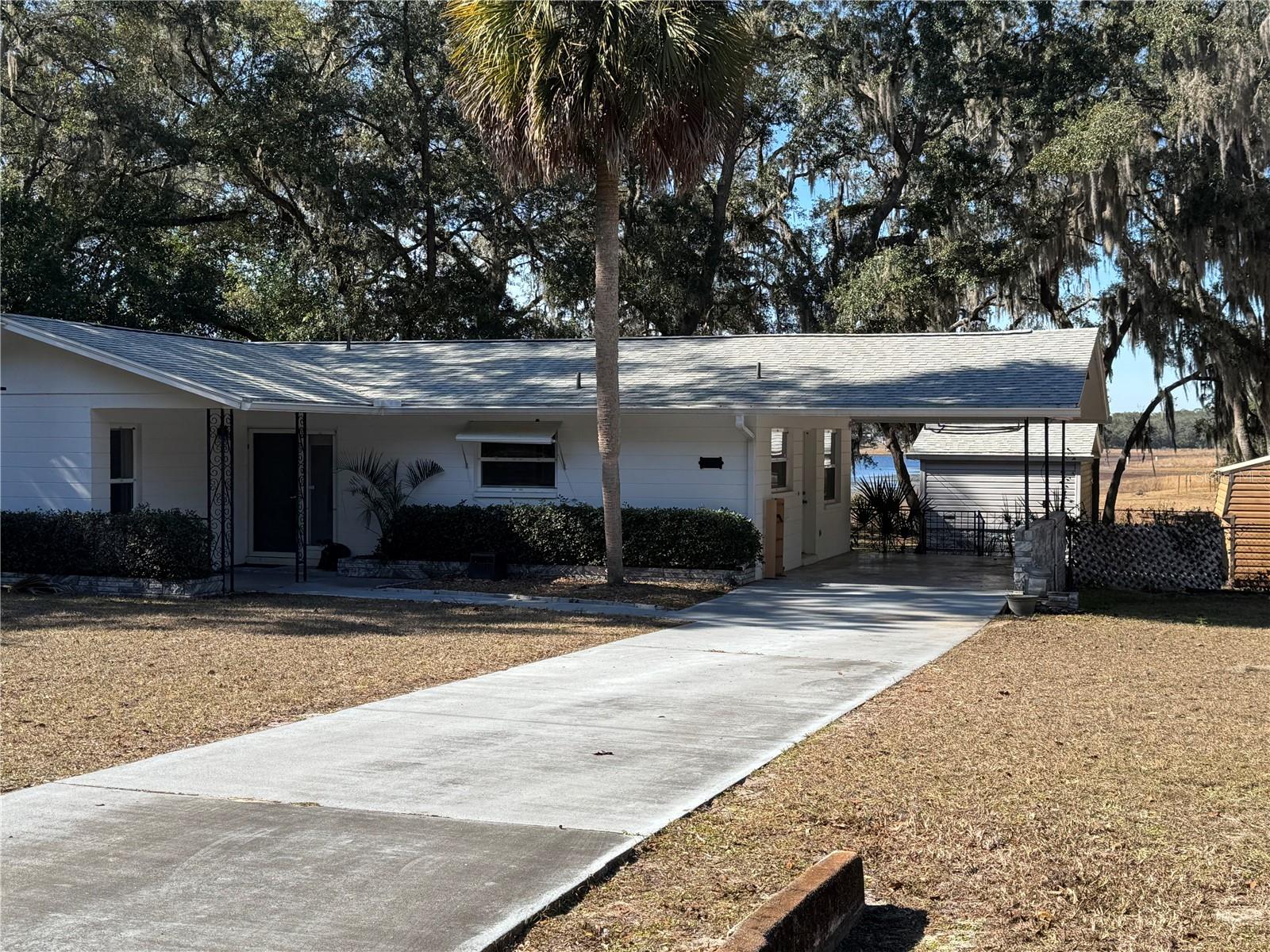 RAINBOW LAKES ESTATES - Residential