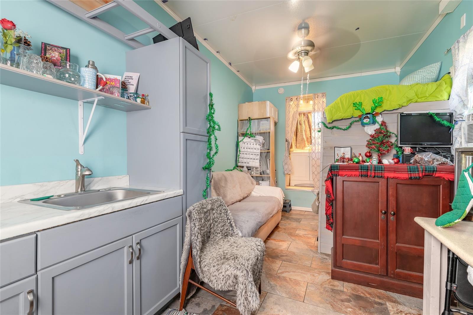 BECKMAN MOBILE HOME UNREC 216 - Residential