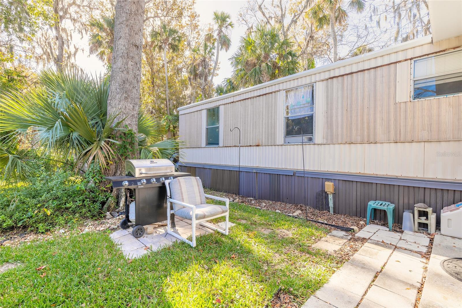 BECKMAN MOBILE HOME UNREC 216 - Residential