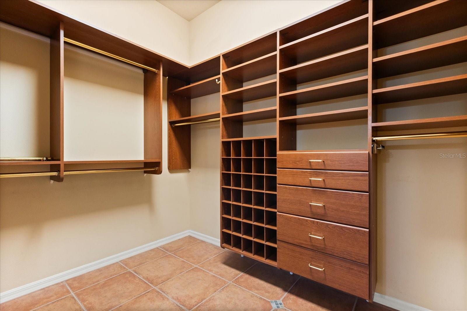 RIVER WALK - Residential