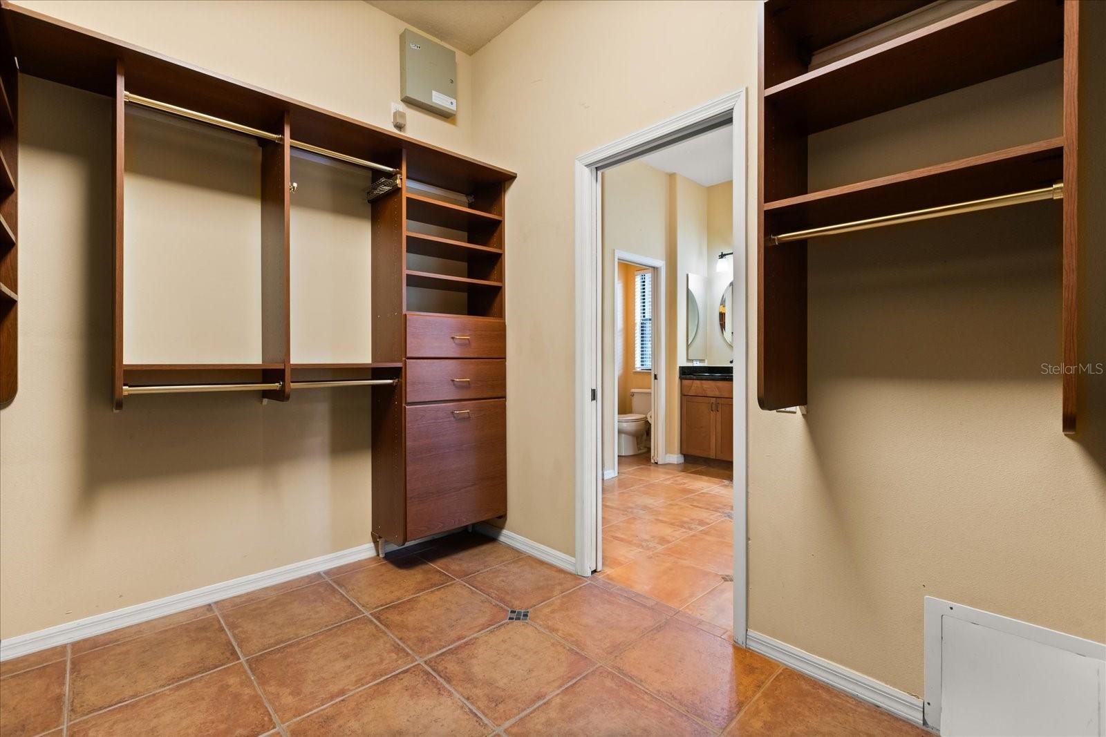 RIVER WALK - Residential