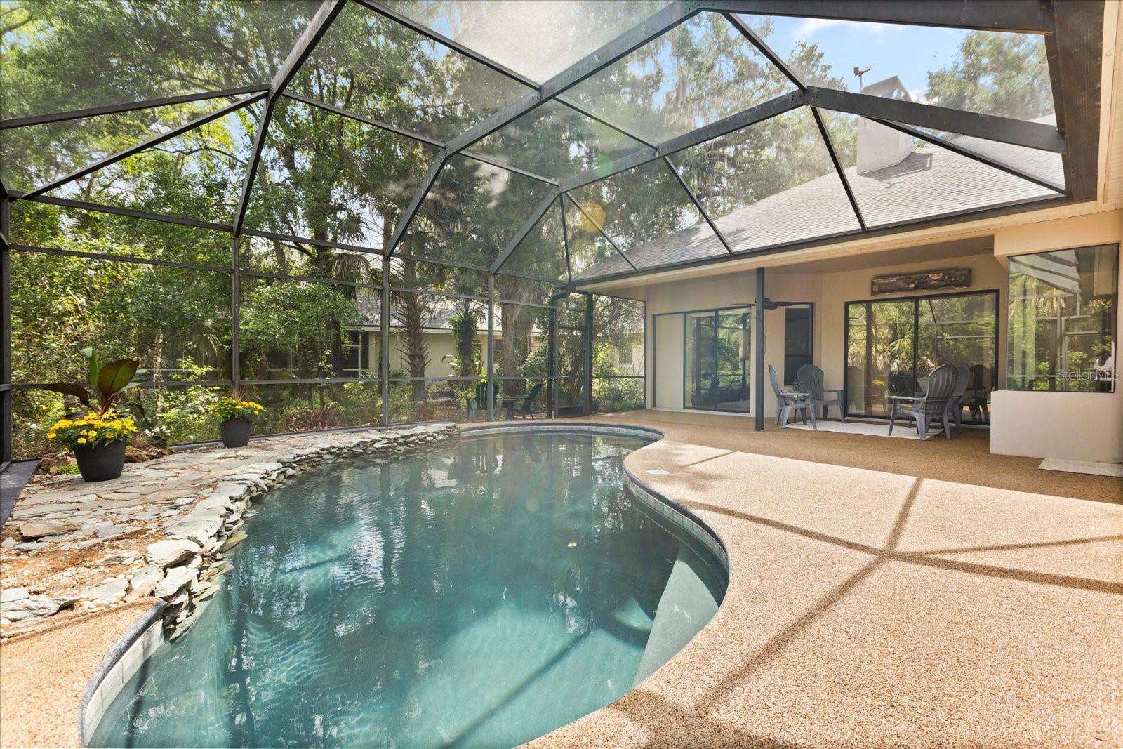 RIVER WALK - Residential