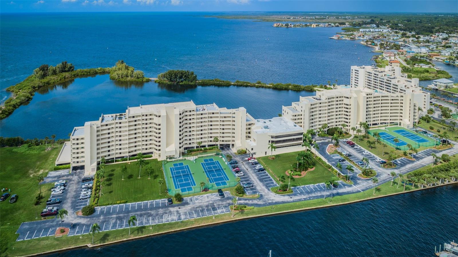 GULF ISLAND BEACH TENNIS - Residential