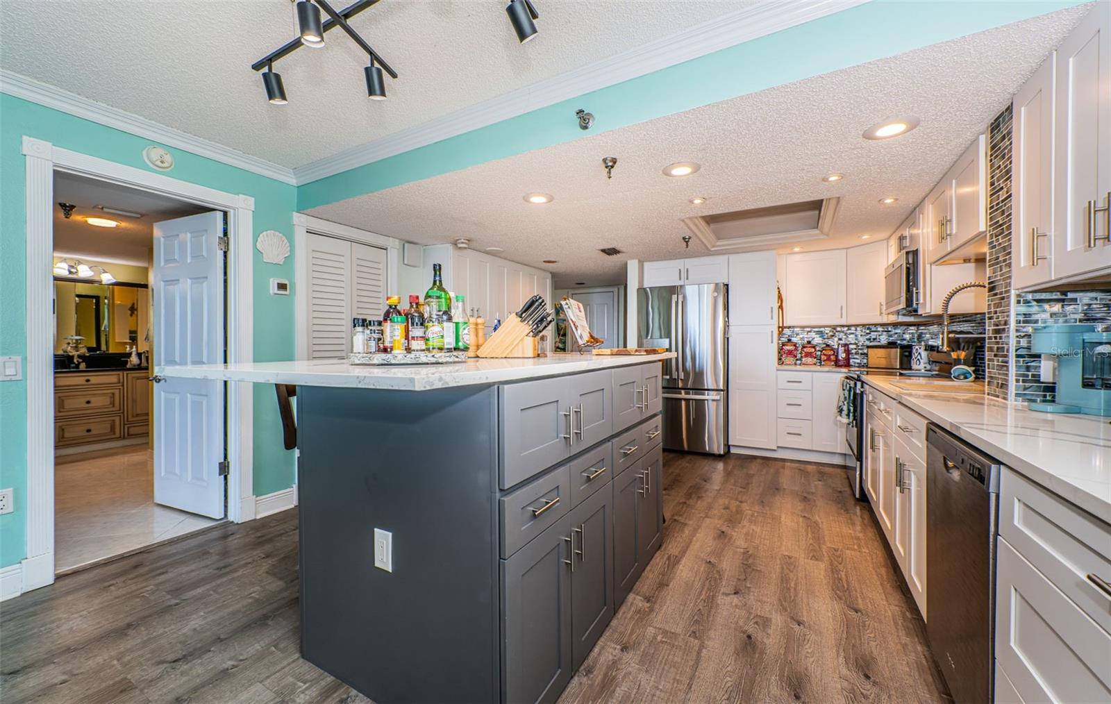 GULF ISLAND BEACH TENNIS - Residential