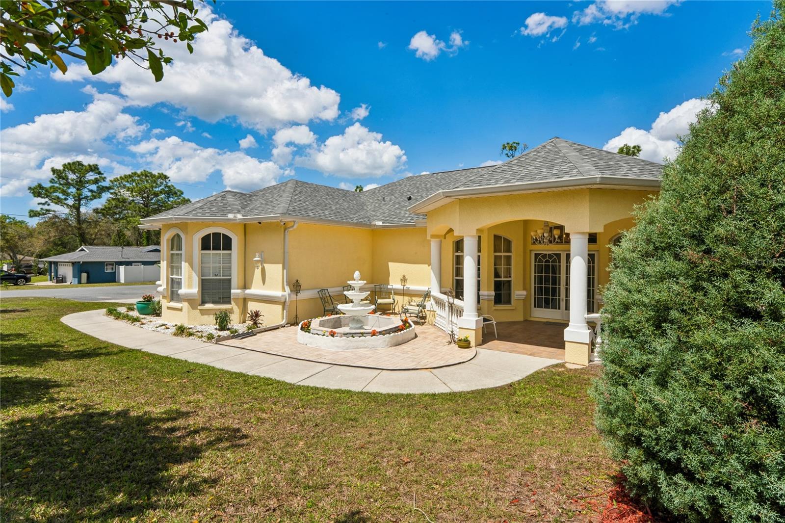 ROYAL HIGHLANDS - Residential