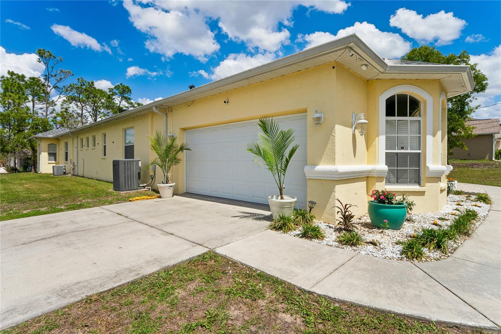 ROYAL HIGHLANDS - Residential