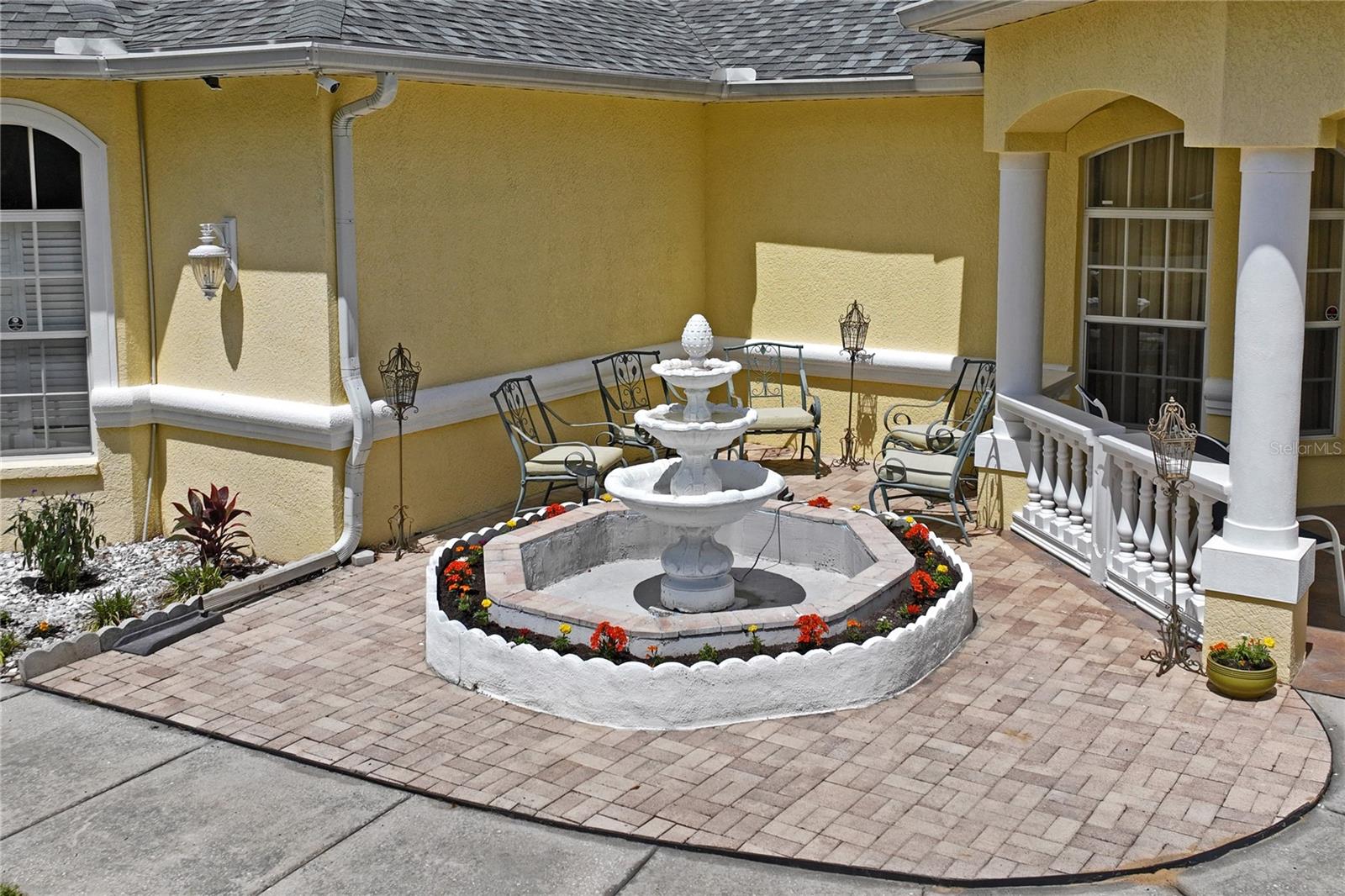 ROYAL HIGHLANDS - Residential