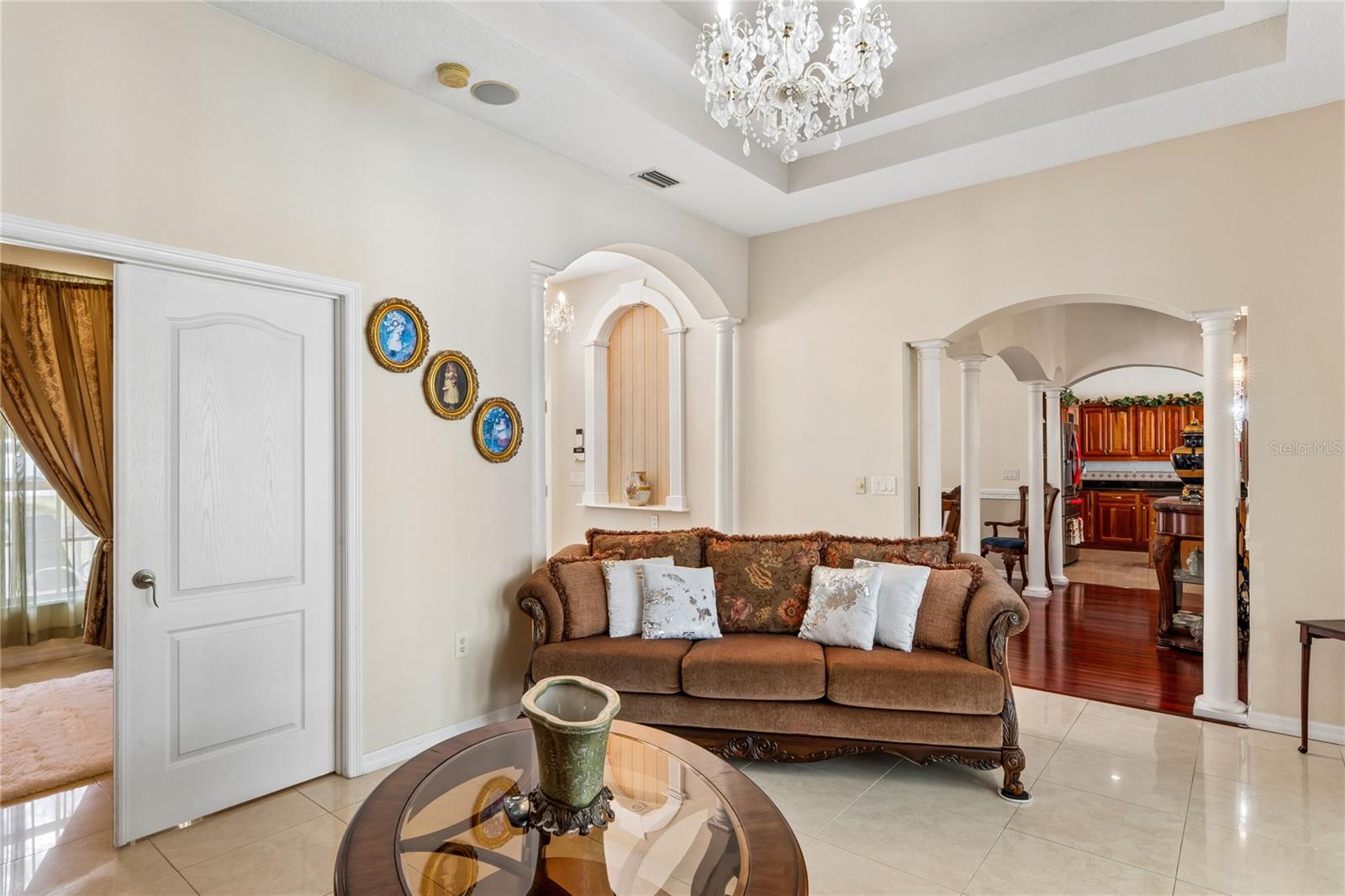 ROYAL HIGHLANDS - Residential