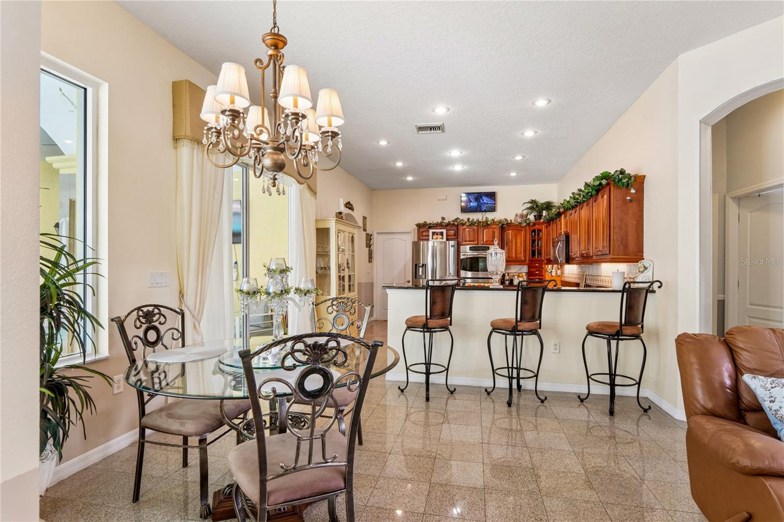 ROYAL HIGHLANDS - Residential