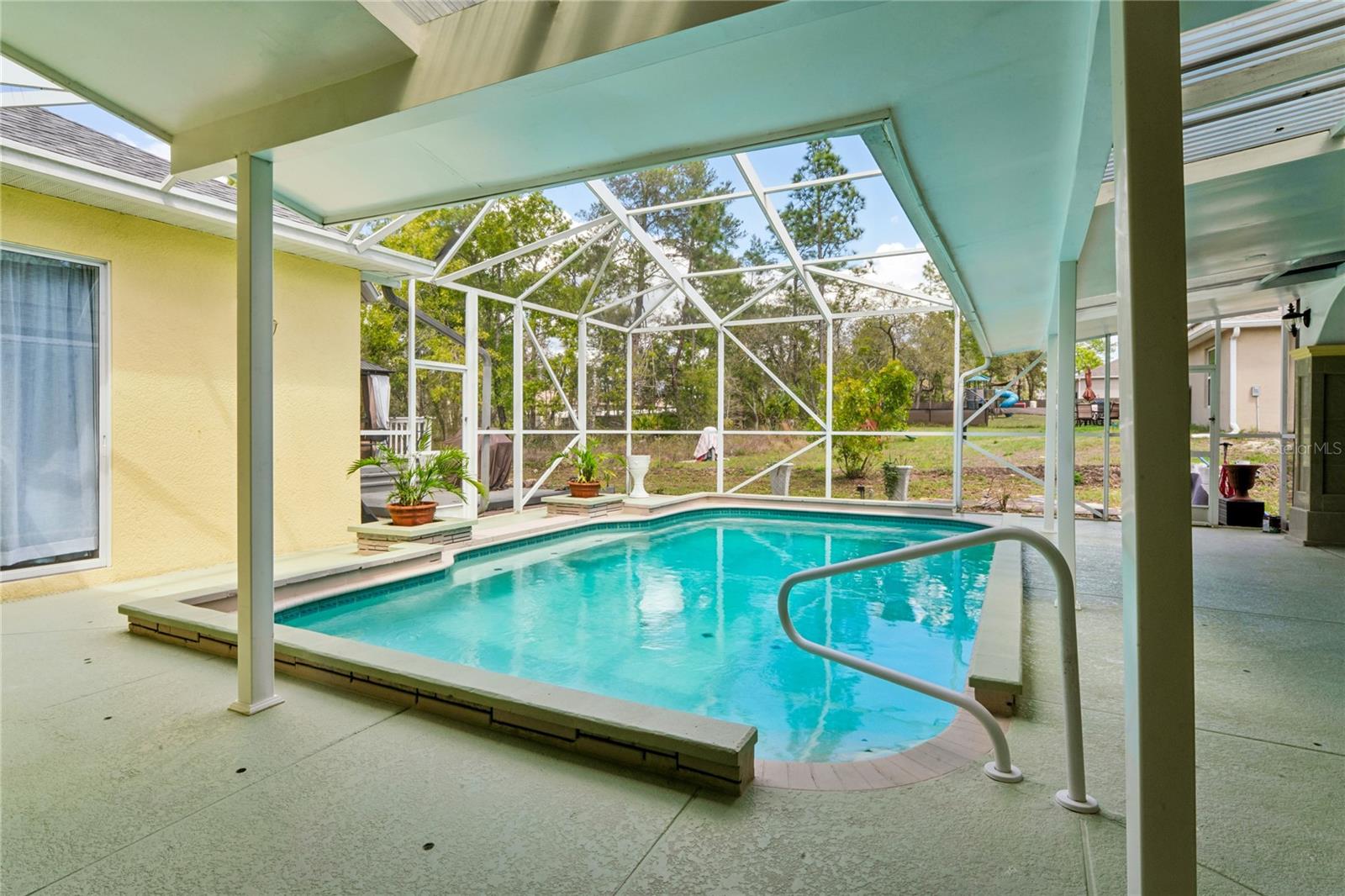 ROYAL HIGHLANDS - Residential