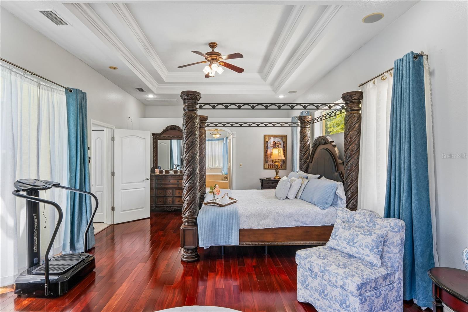 ROYAL HIGHLANDS - Residential