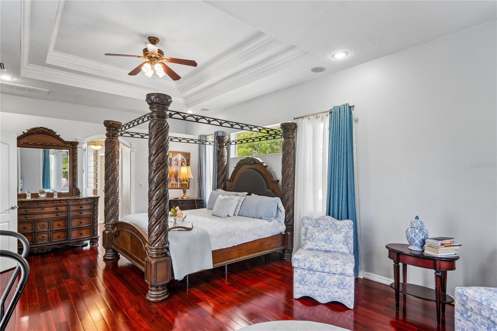 ROYAL HIGHLANDS - Residential