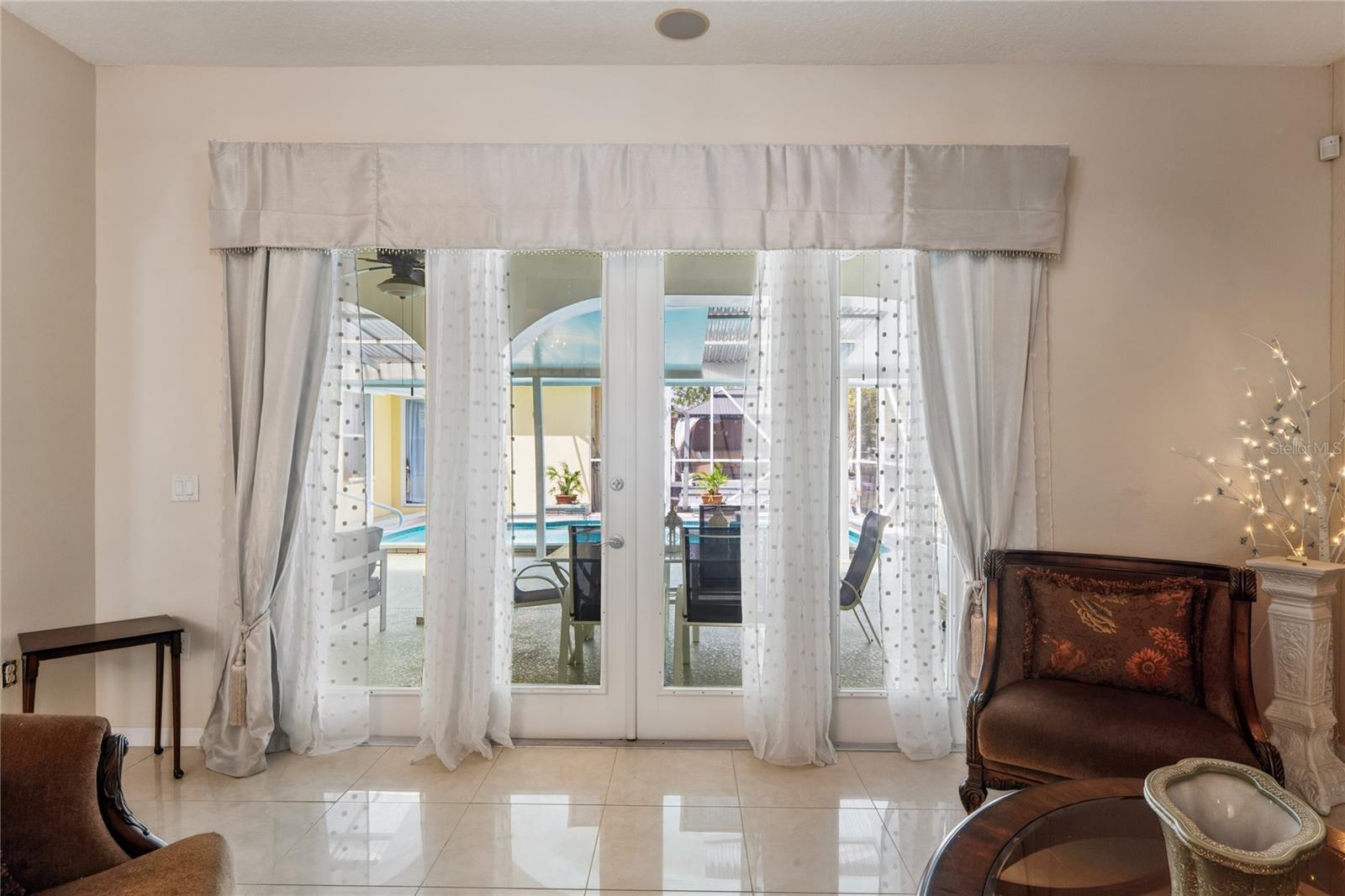 ROYAL HIGHLANDS - Residential