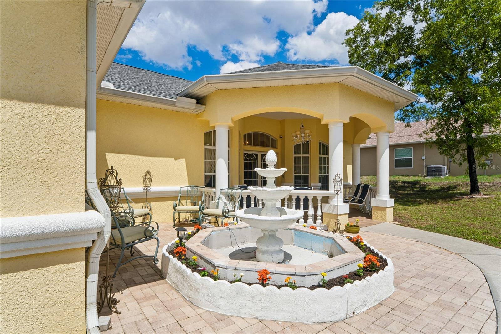 ROYAL HIGHLANDS - Residential