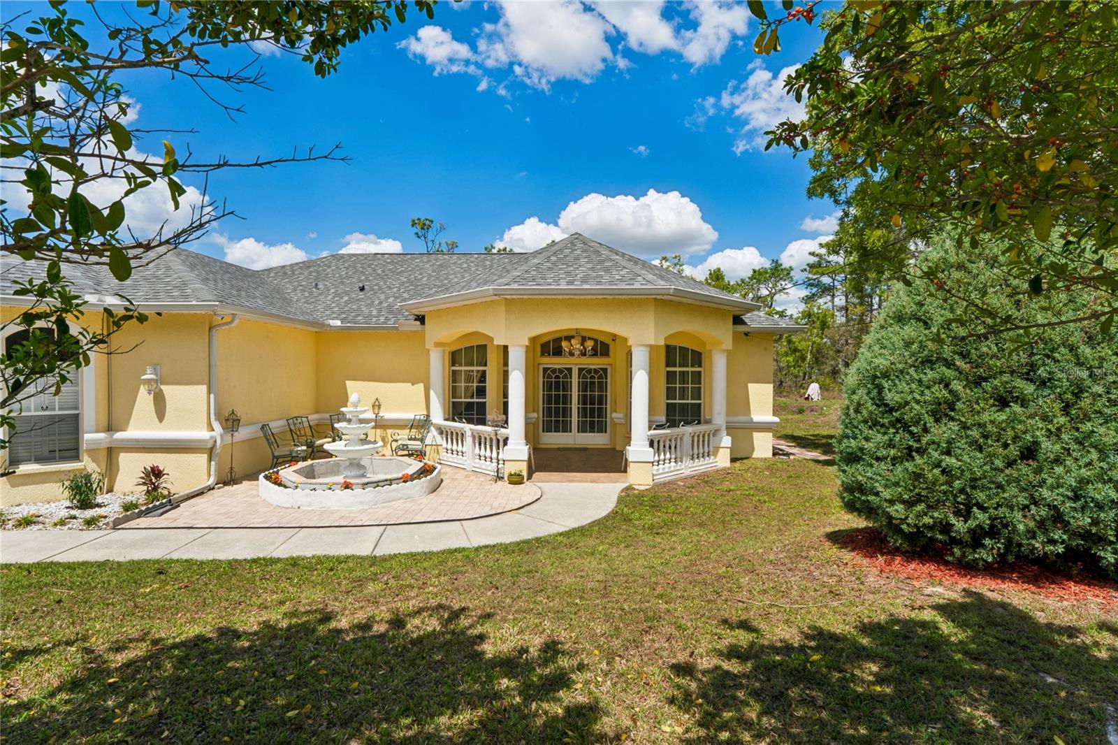 ROYAL HIGHLANDS - Residential