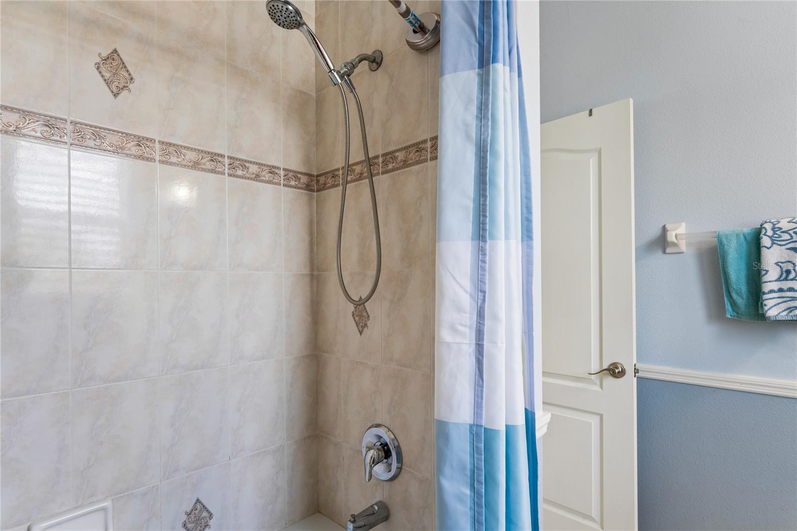 ROYAL HIGHLANDS - Residential