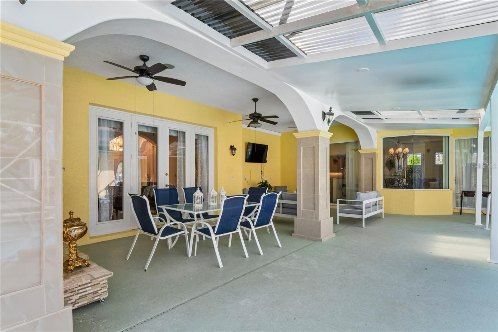 ROYAL HIGHLANDS - Residential