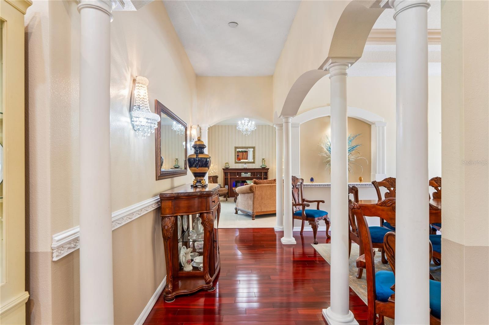 ROYAL HIGHLANDS - Residential