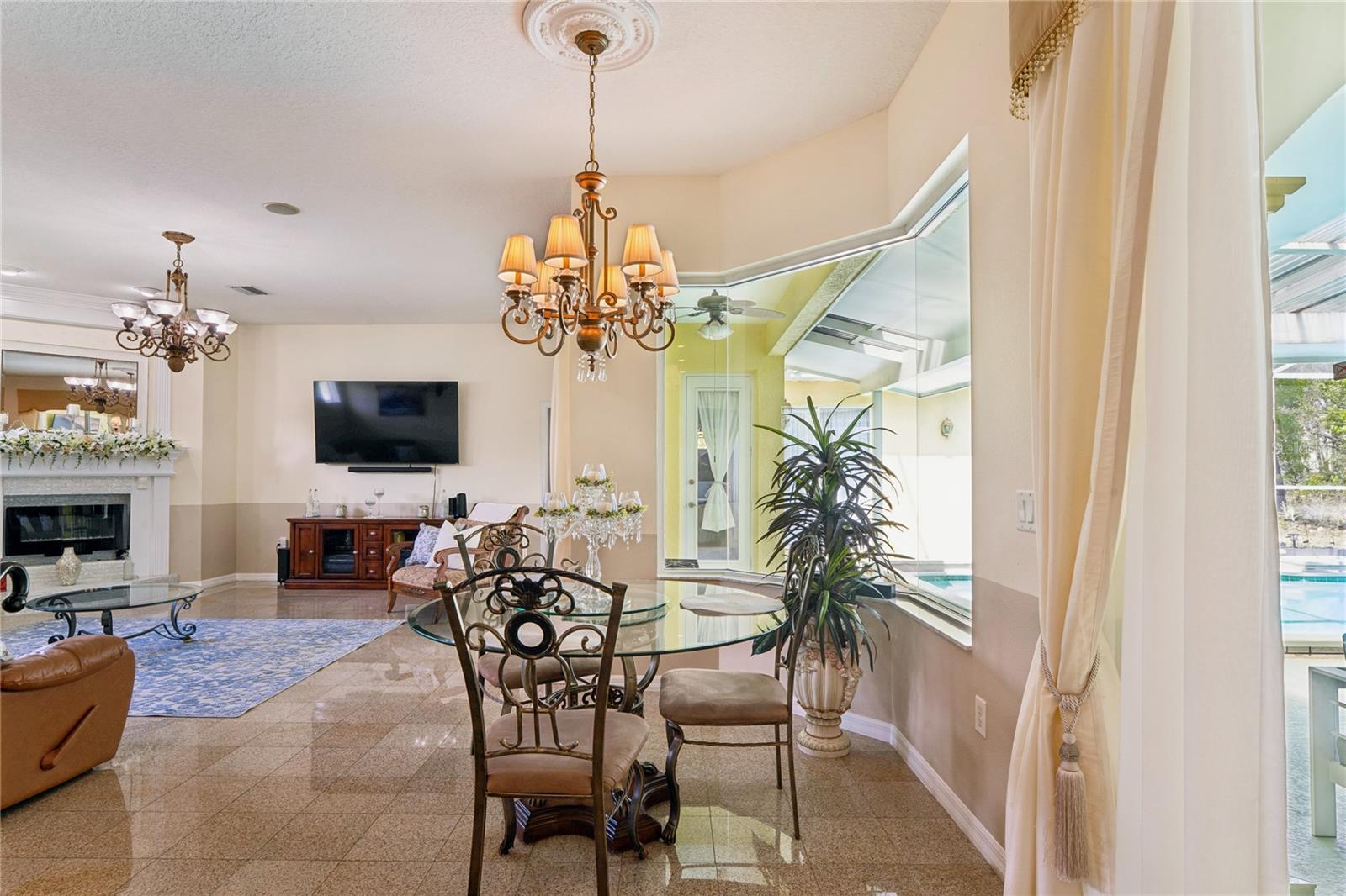 ROYAL HIGHLANDS - Residential