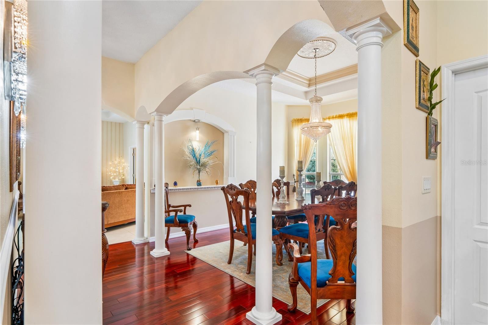 ROYAL HIGHLANDS - Residential