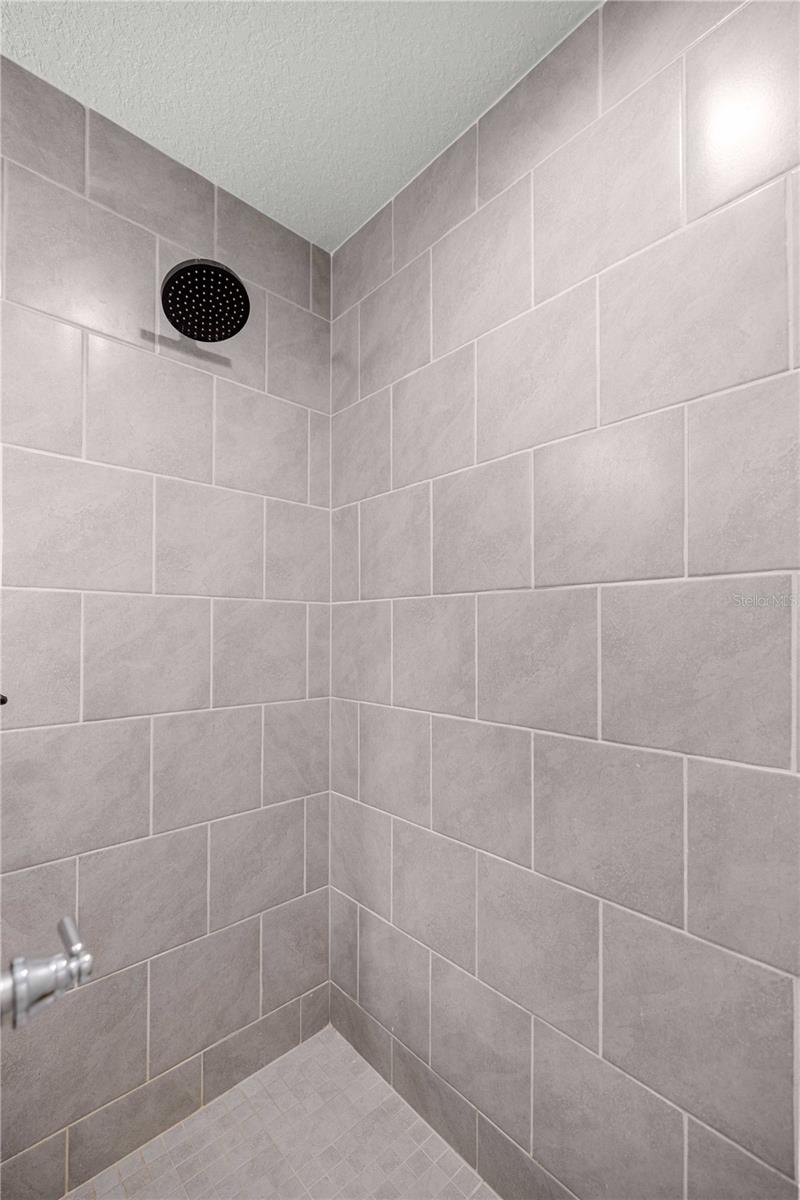 RAINBOW LAKES ESTATE - Residential