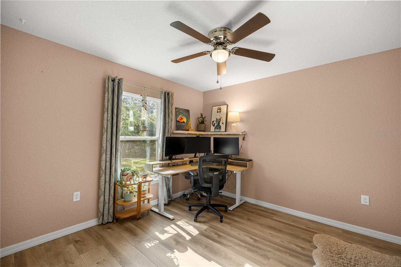 RAINBOW LAKES ESTATE - Residential