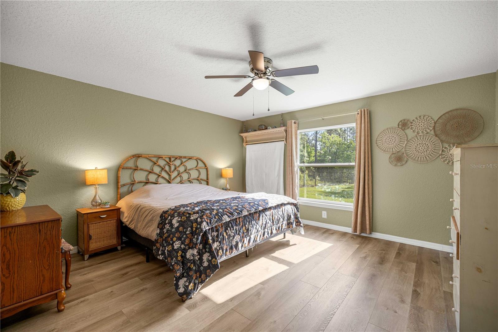 RAINBOW LAKES ESTATE - Residential