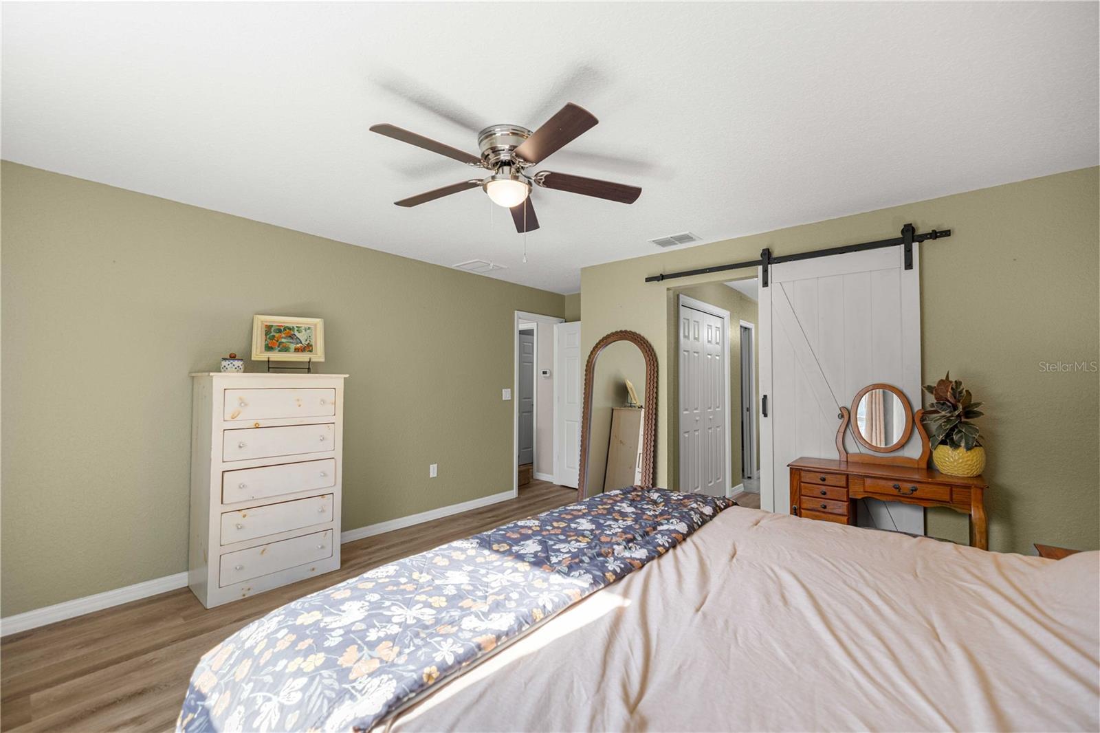 RAINBOW LAKES ESTATE - Residential