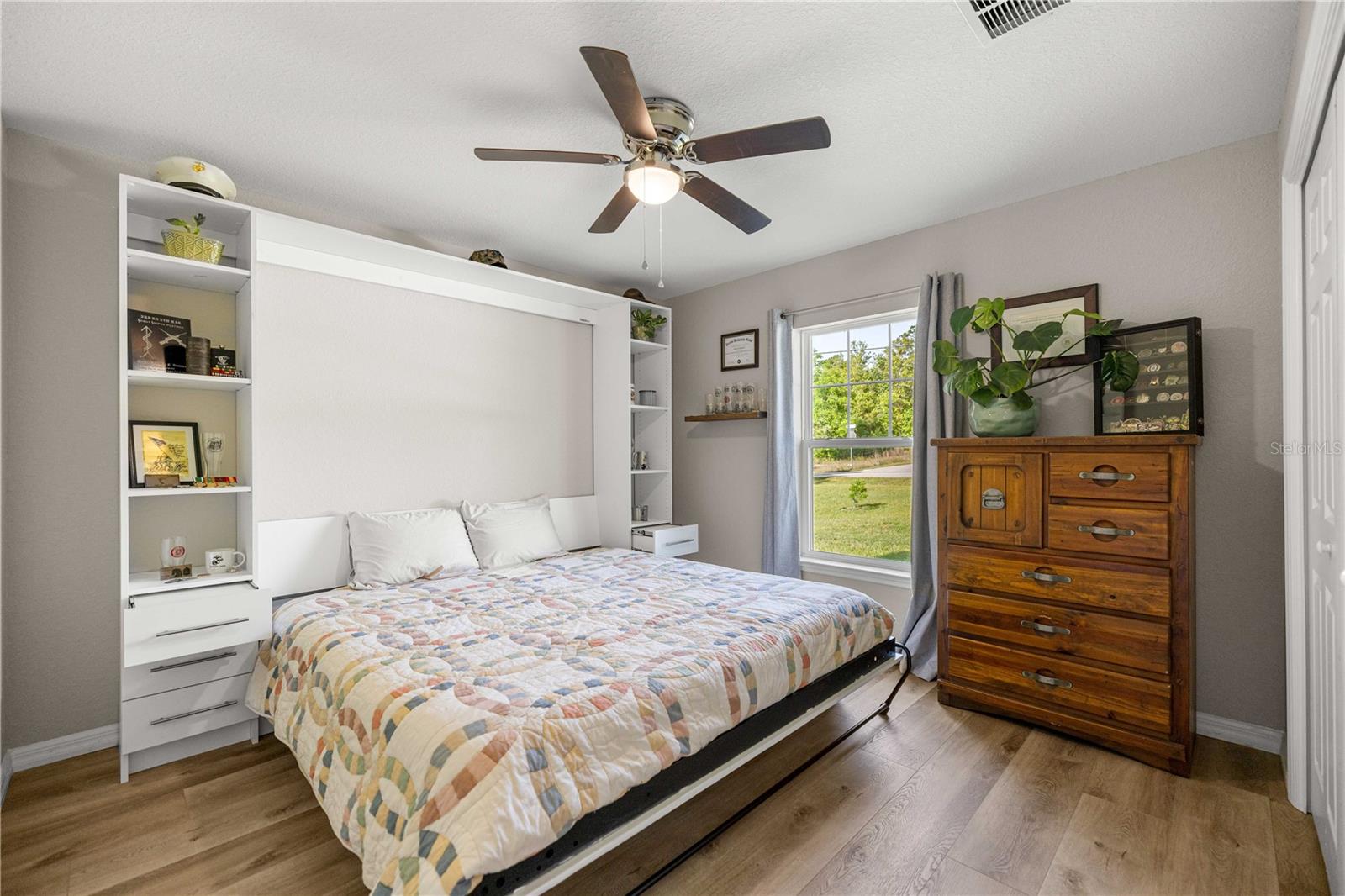 RAINBOW LAKES ESTATE - Residential