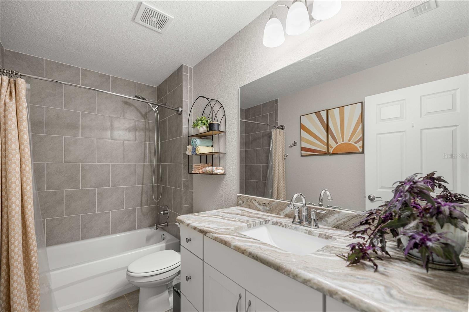 RAINBOW LAKES ESTATE - Residential