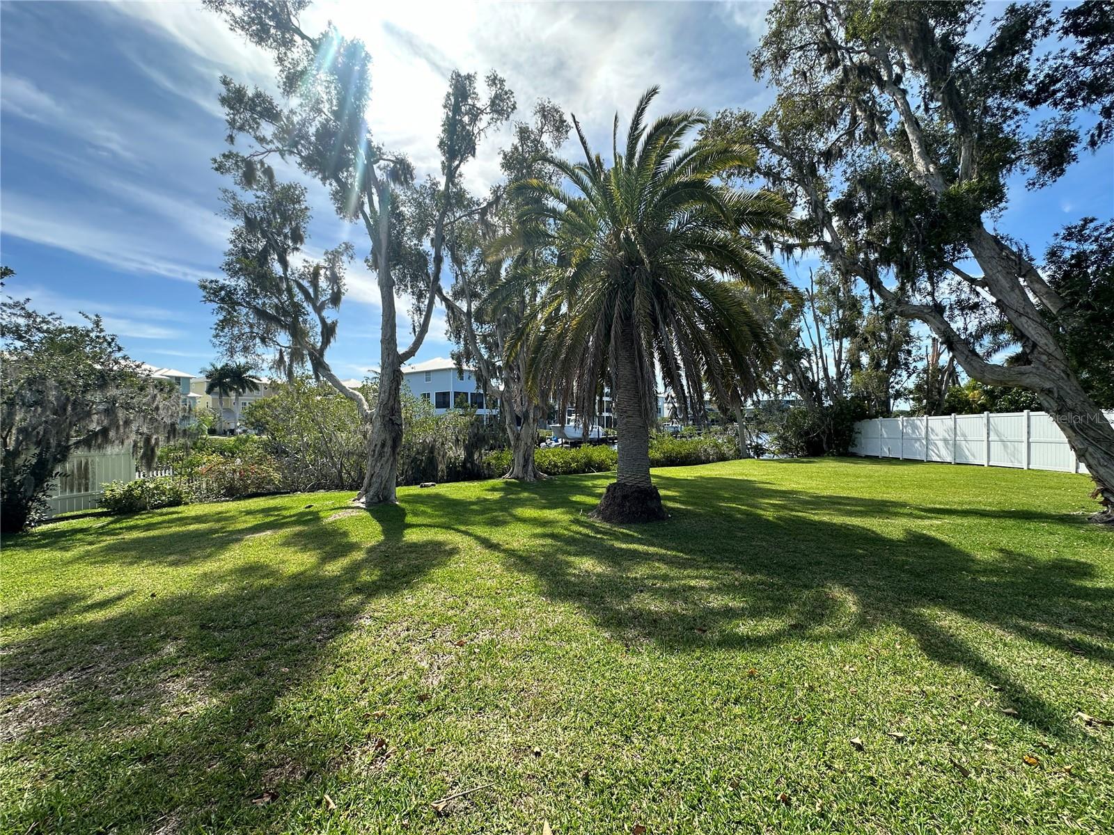 HIDDEN BAY ESTATES - Residential Lease