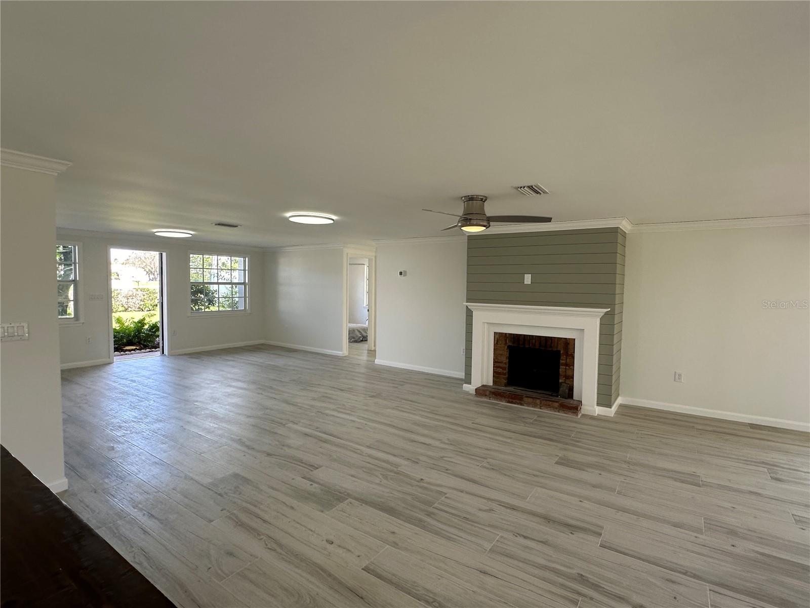 HIDDEN BAY ESTATES - Residential Lease