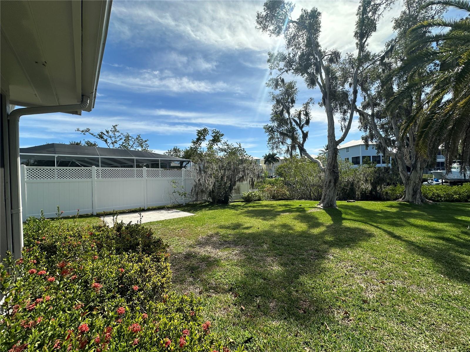 HIDDEN BAY ESTATES - Residential Lease