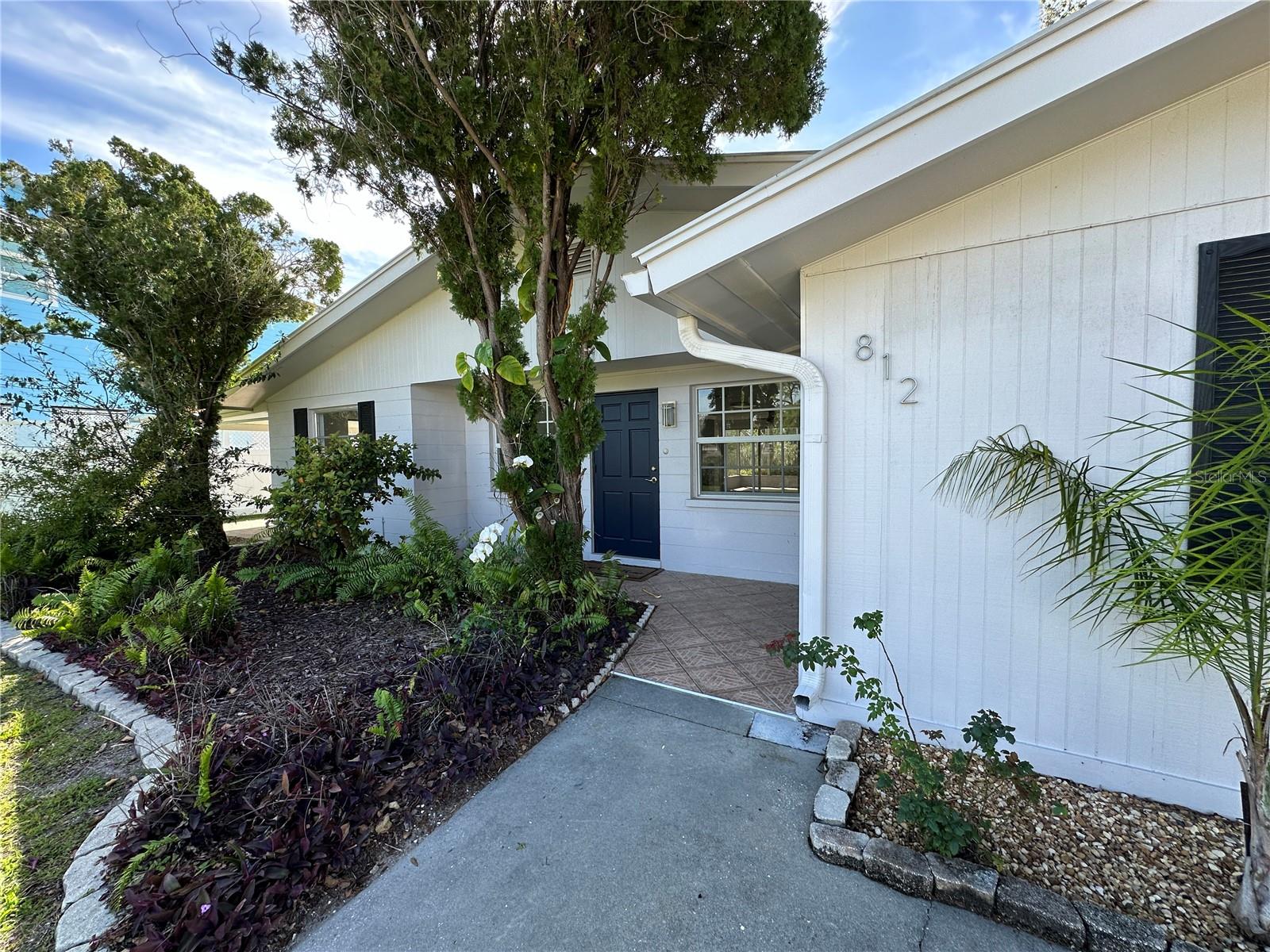HIDDEN BAY ESTATES - Residential Lease