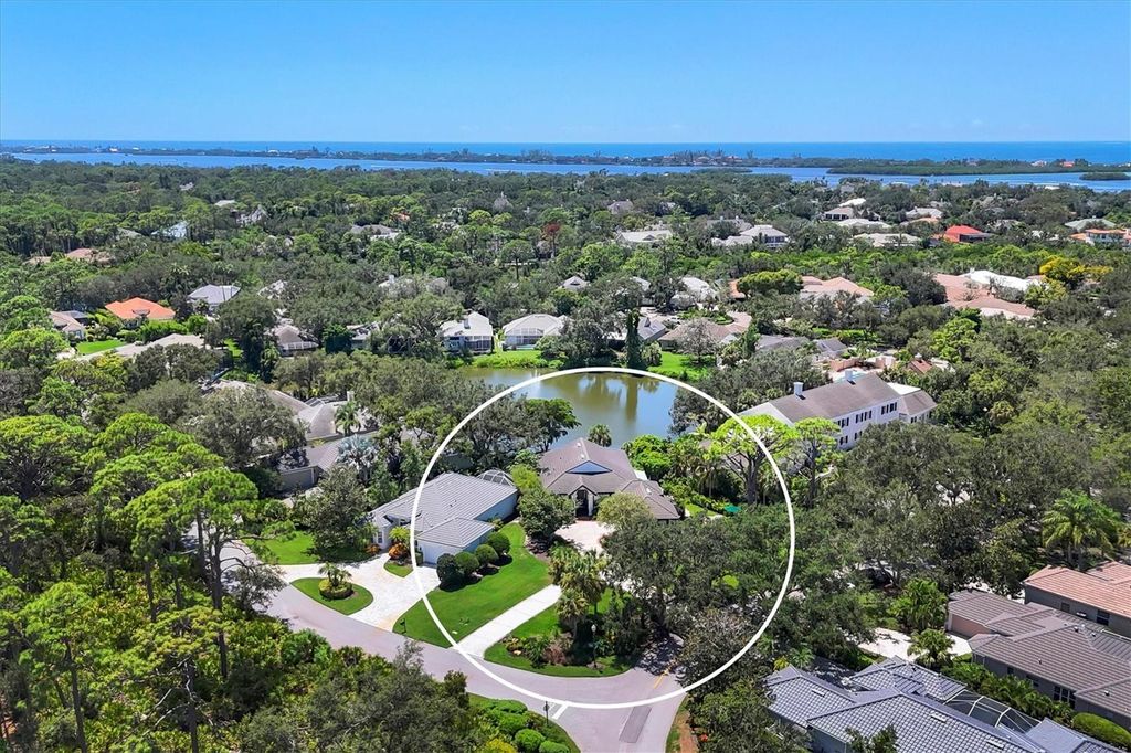 Photo of 17 Bayhead Lane, Osprey, FL 34229 (MLS # N6140319)