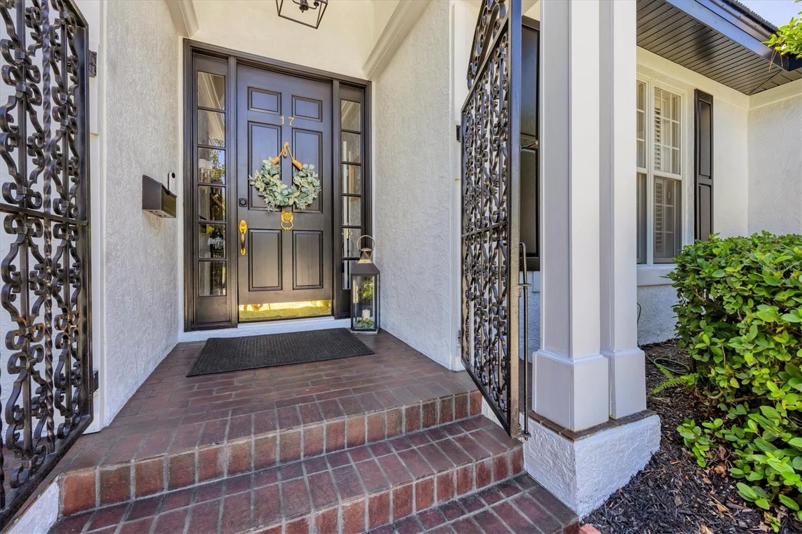 BISHOPS COURT AT OAKS PRESERVE - Residential