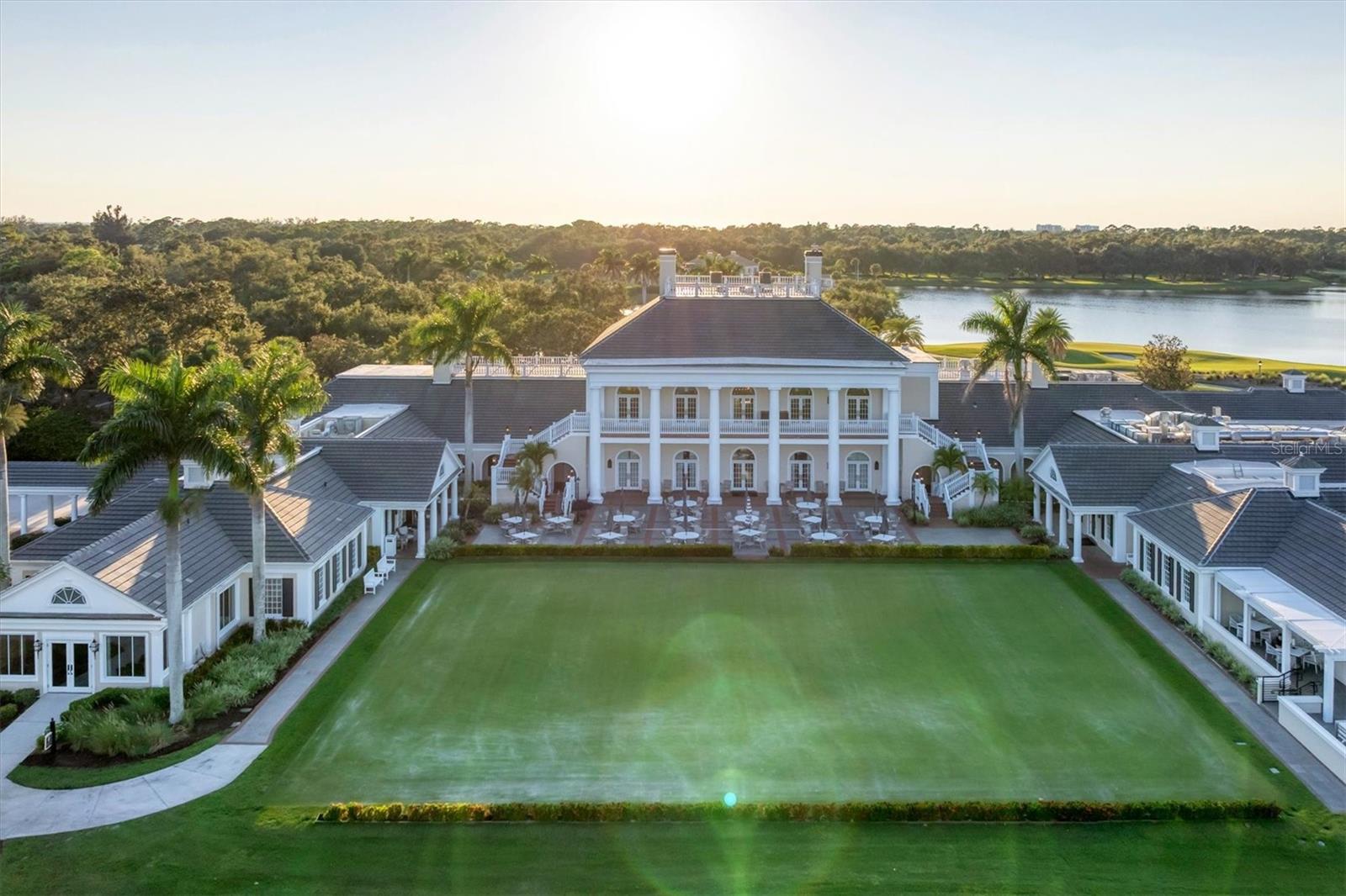 BISHOPS COURT AT OAKS PRESERVE - Residential