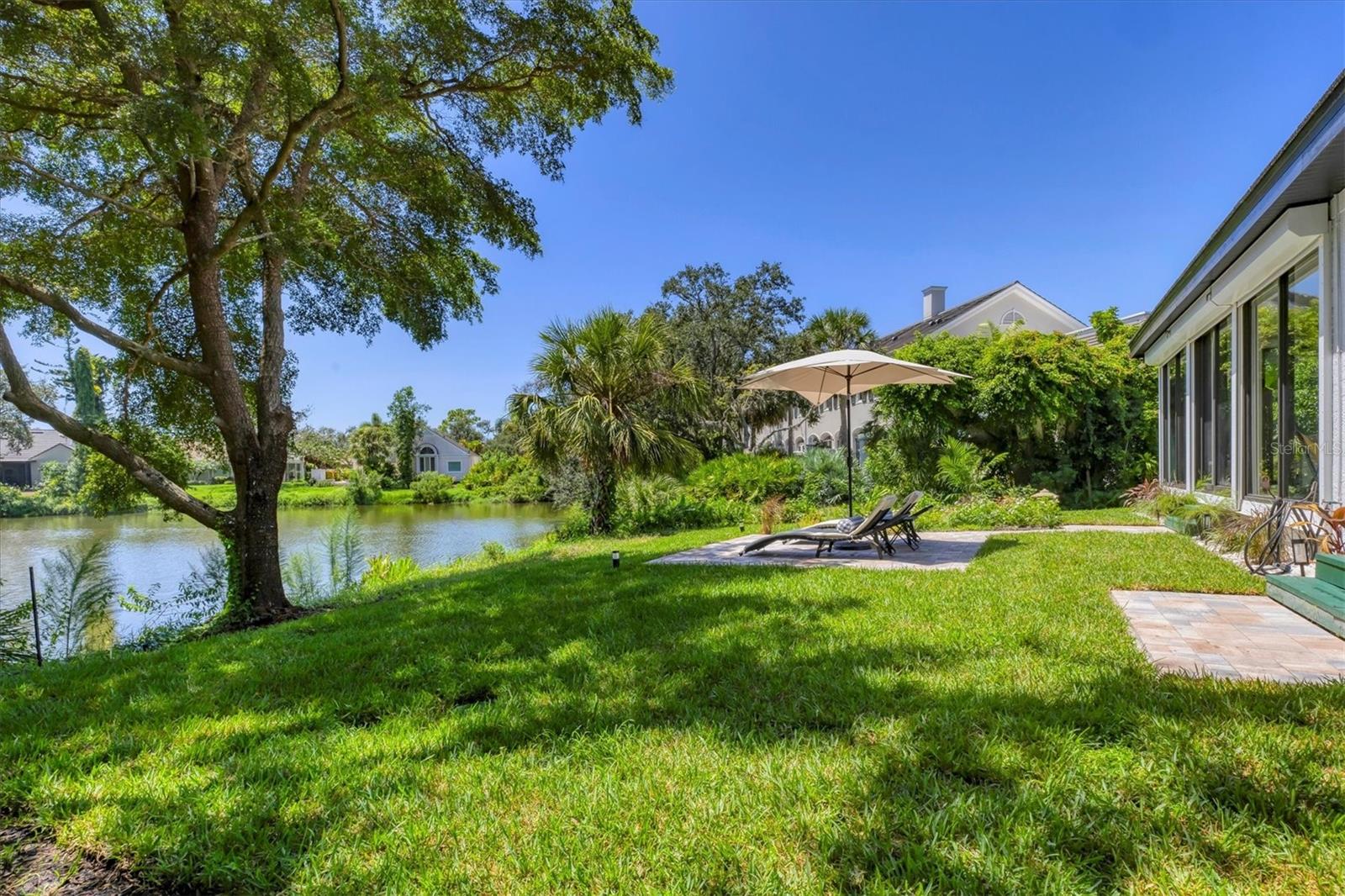 BISHOPS COURT AT OAKS PRESERVE - Residential