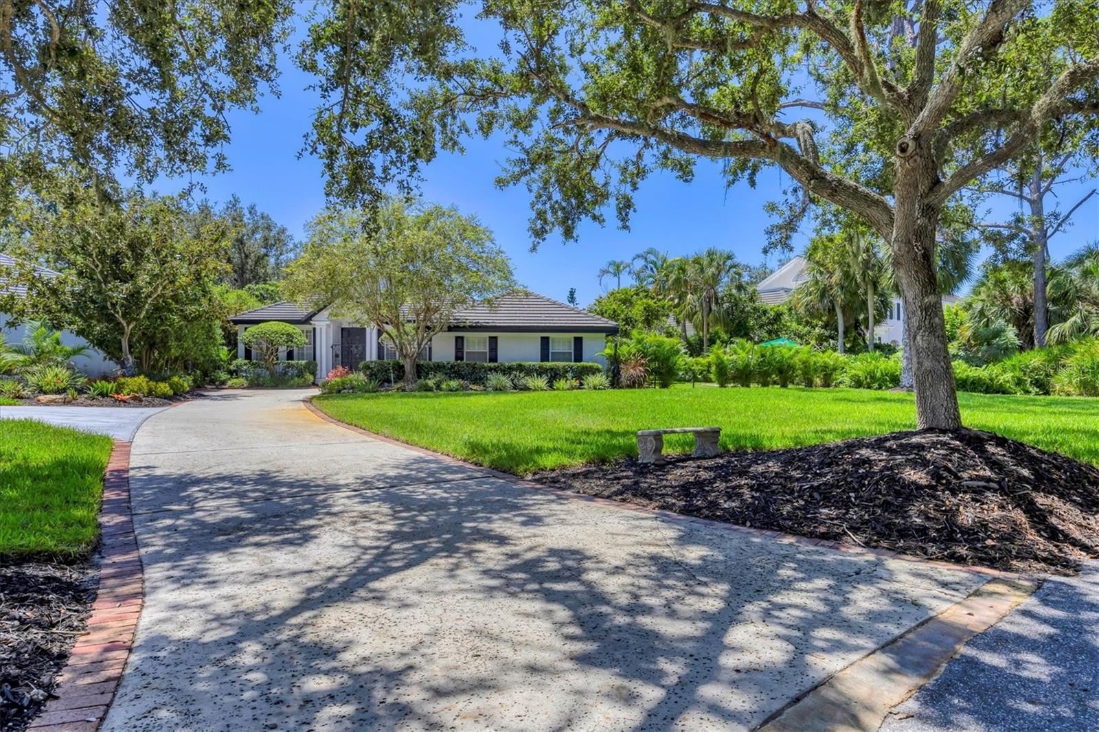 BISHOPS COURT AT OAKS PRESERVE - Residential
