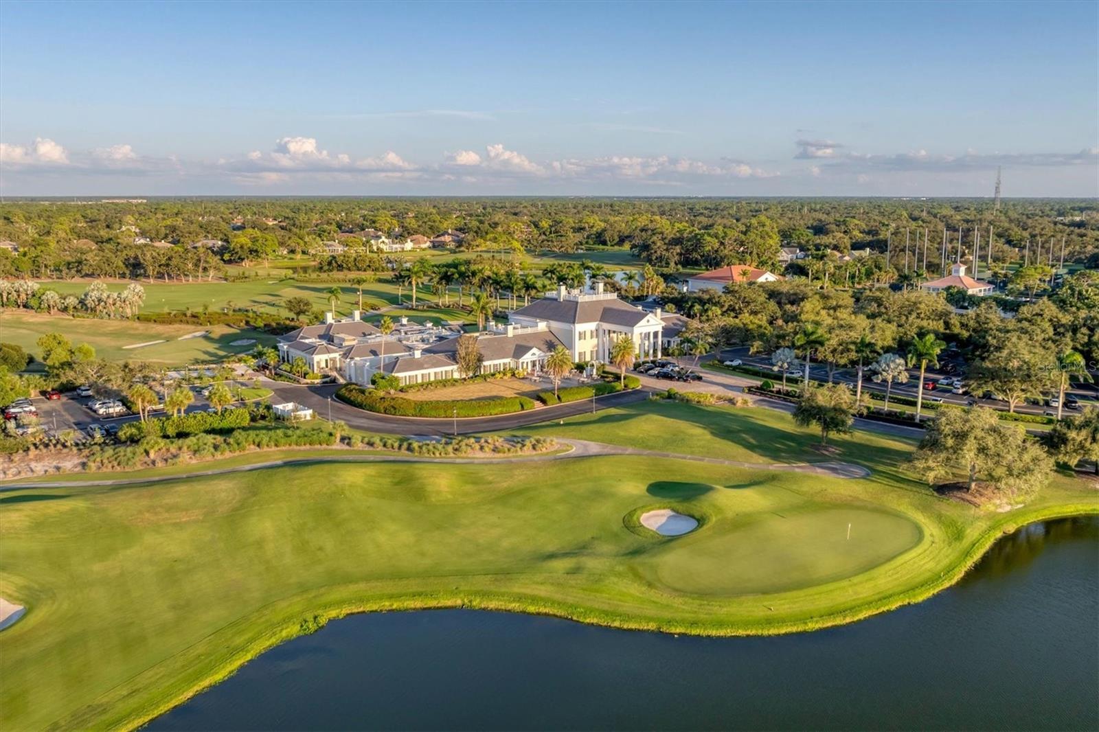 BISHOPS COURT AT OAKS PRESERVE - Residential