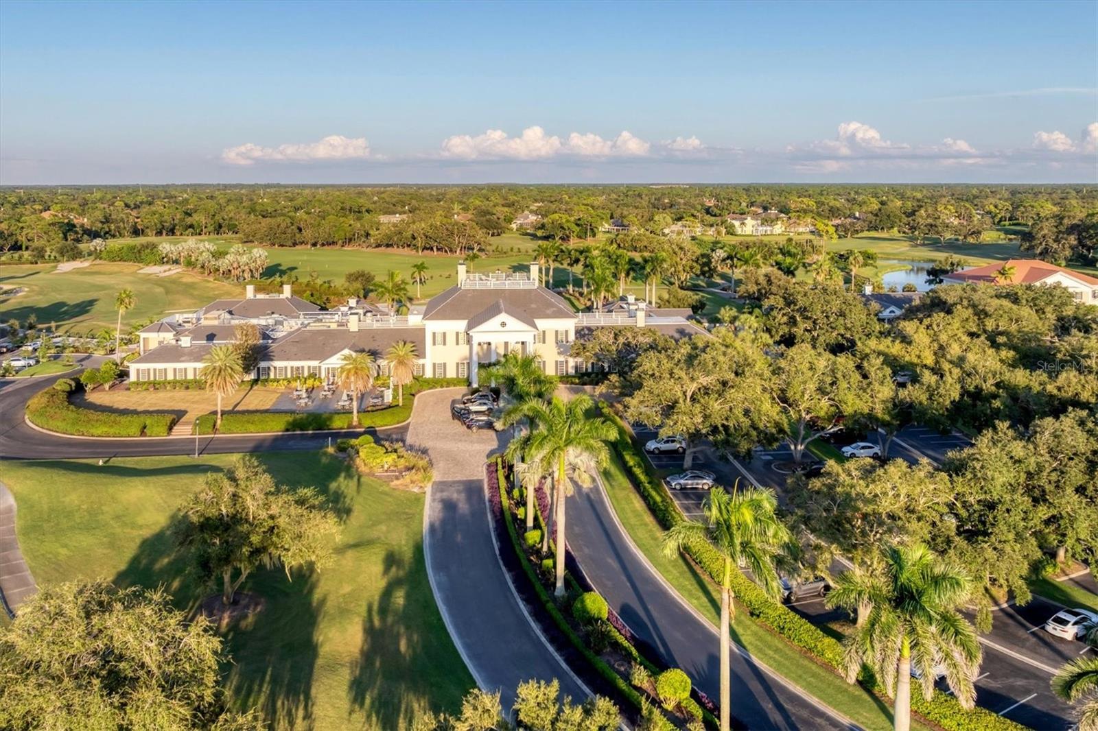 BISHOPS COURT AT OAKS PRESERVE - Residential