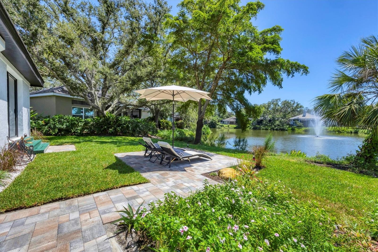 BISHOPS COURT AT OAKS PRESERVE - Residential