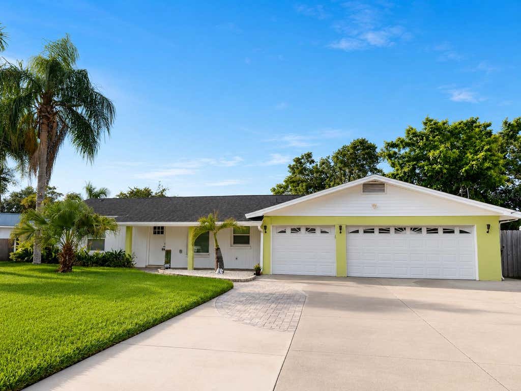 Photo of 8715 Driftwood Drive, Tampa, FL 33615 (MLS # TB8541394)