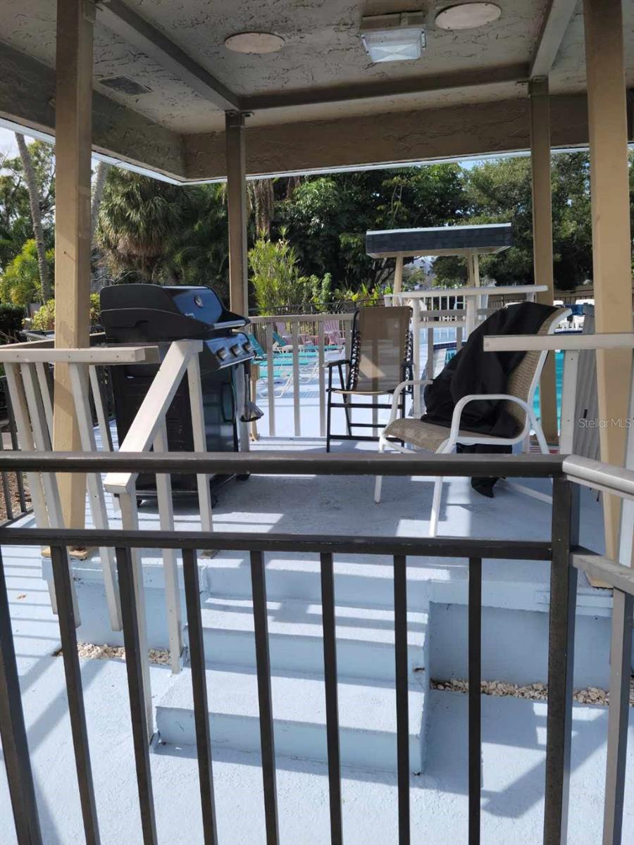 SEMINOLE-ON-THE-GREEN CAVALIER BLDG - Residential