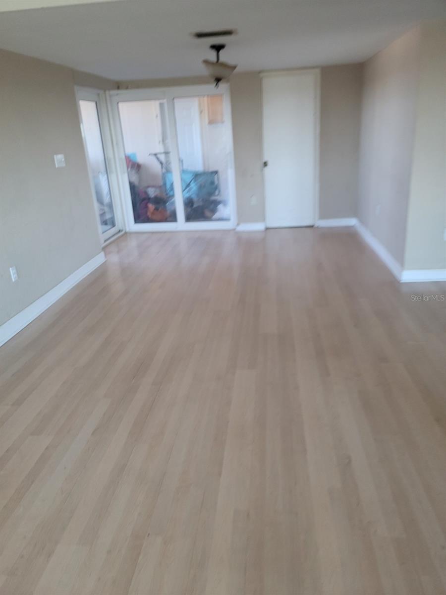 SEMINOLE-ON-THE-GREEN CAVALIER BLDG - Residential