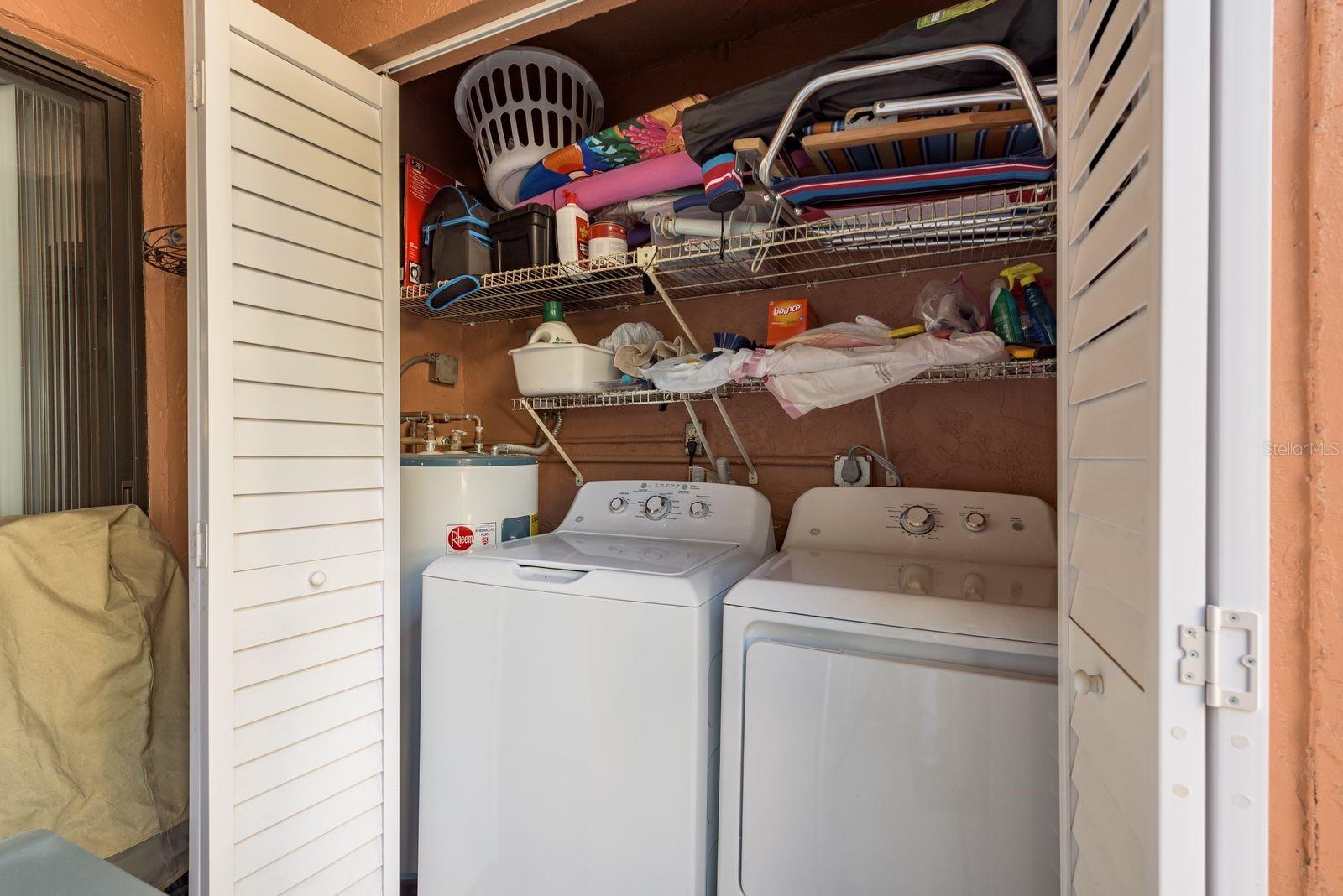 VILLA PLUMOSA CONDO - Residential